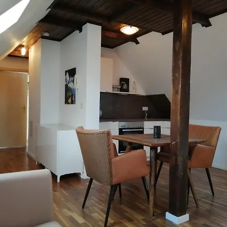 公寓 Tolles Dach-apartment Mit Balkon Und Klimaanlage