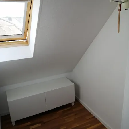 Tolles Dach-apartment Mit Balkon Und Klimaanlage *