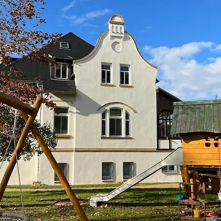 Tolles Dach-apartment Mit Balkon Und Klimaanlage * Halle (Saale)