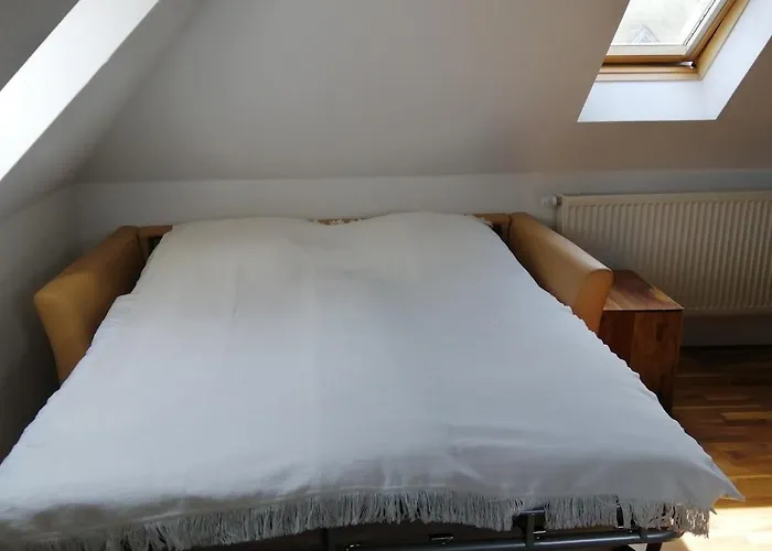 アパート Tolles Dach-apartment Mit Balkon Und Klimaanlage ハレ