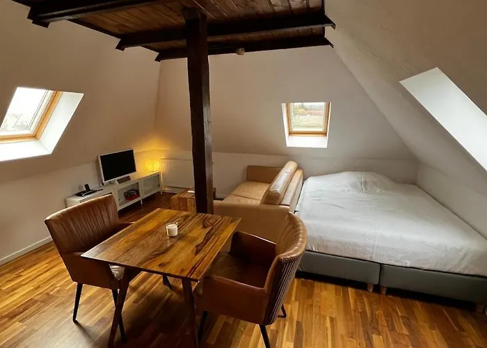 アパート Tolles Dach-apartment Mit Balkon Und Klimaanlage ハレ