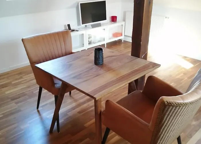 Tolles Dach-apartment Mit Balkon Und Klimaanlage アパート *