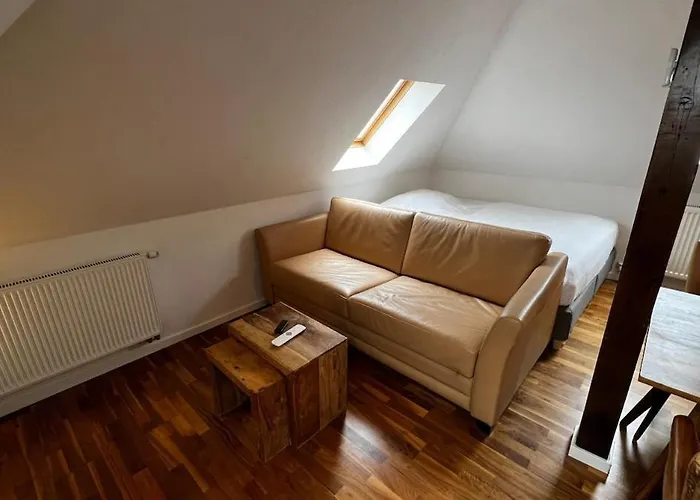 Tolles Dach-apartment Mit Balkon Und Klimaanlage * ハレ