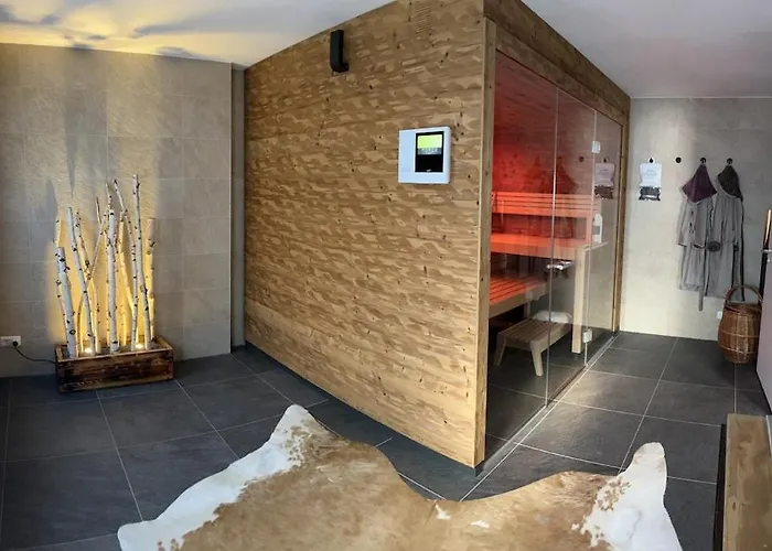 アパート Tolles Dach-apartment Mit Balkon Und Klimaanlage ハレ