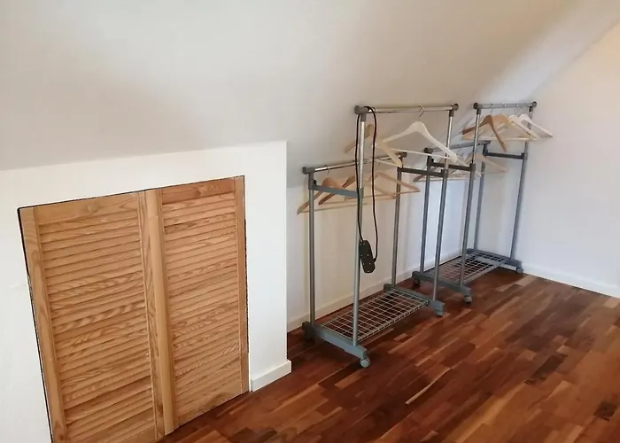 アパート Tolles Dach-apartment Mit Balkon Und Klimaanlage ハレ