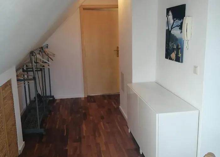 アパート Tolles Dach-apartment Mit Balkon Und Klimaanlage ハレ